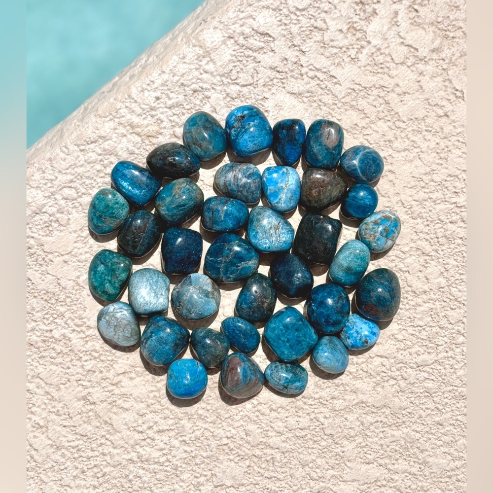 AAA Brazilian Blue Apatite Meditative Palm Stone Crystal/Ocean Blue Worry Stone